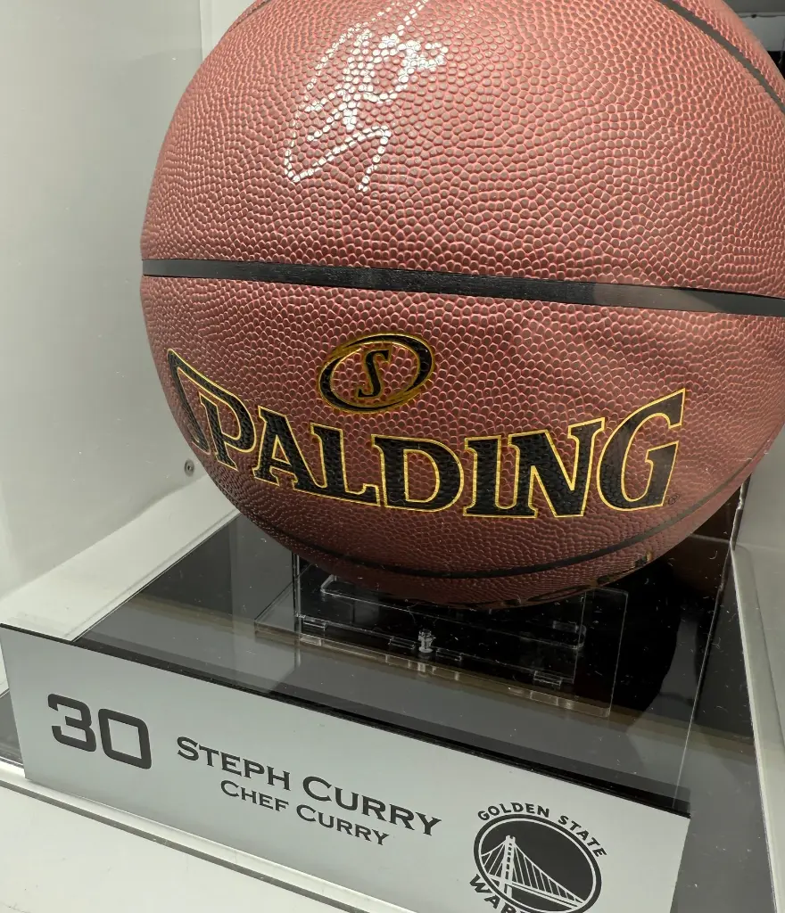 Golden State Warriors - Stephen Curry - Basketball - 4.webp