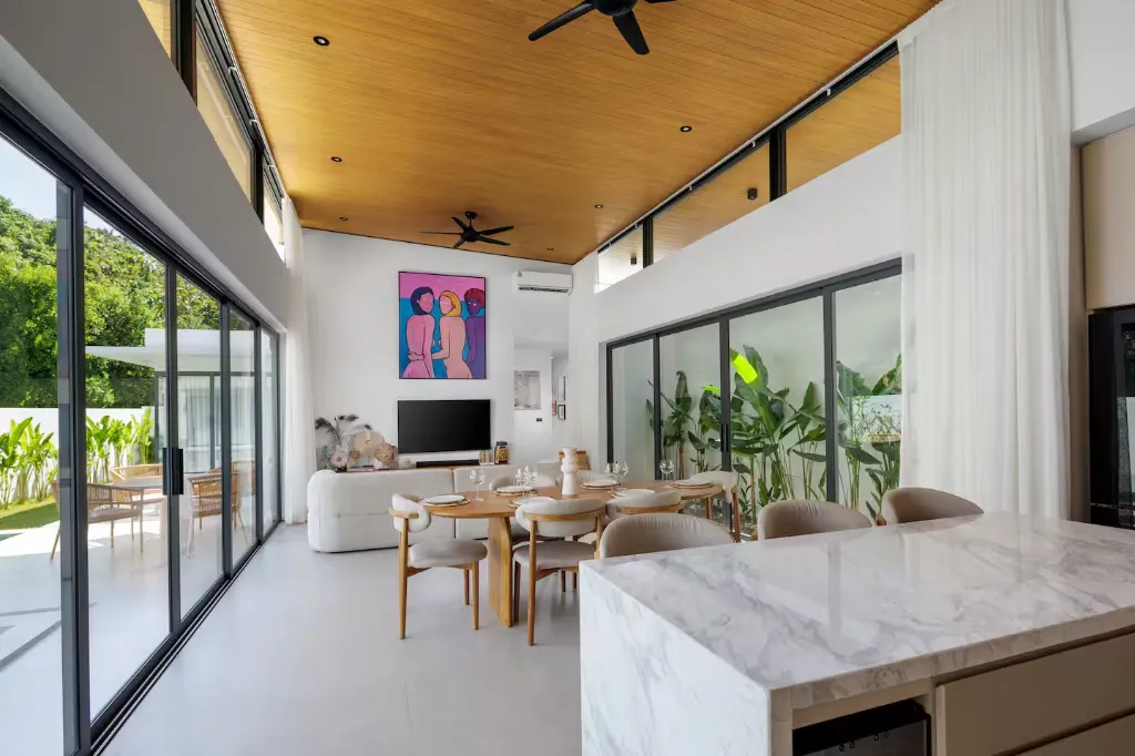 villa amour living room.webp
