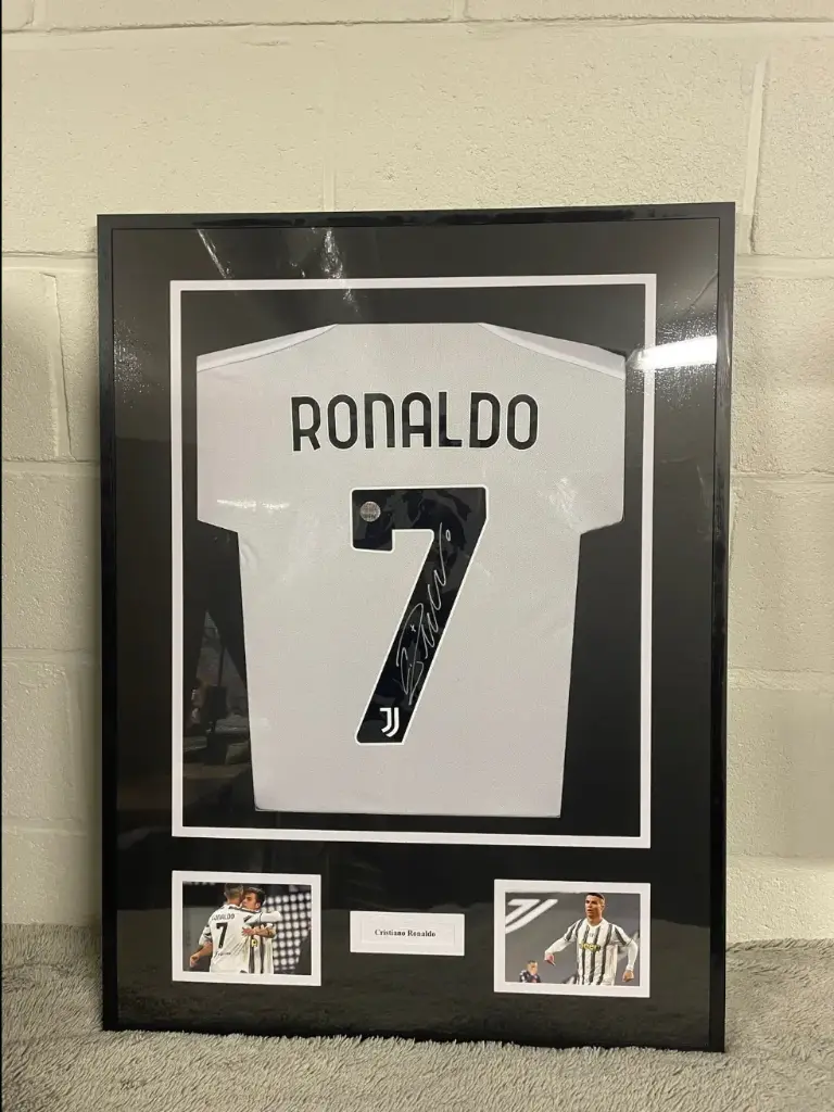 Juventus - Italian Football League - Cristiano Ronaldo - 2020 - Signed football shirt