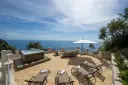 Amalfi Coast Villa Escape for 8 – 5 Nights of Coastal Luxury incl. Tasting & Private Sunset Boat Tour
